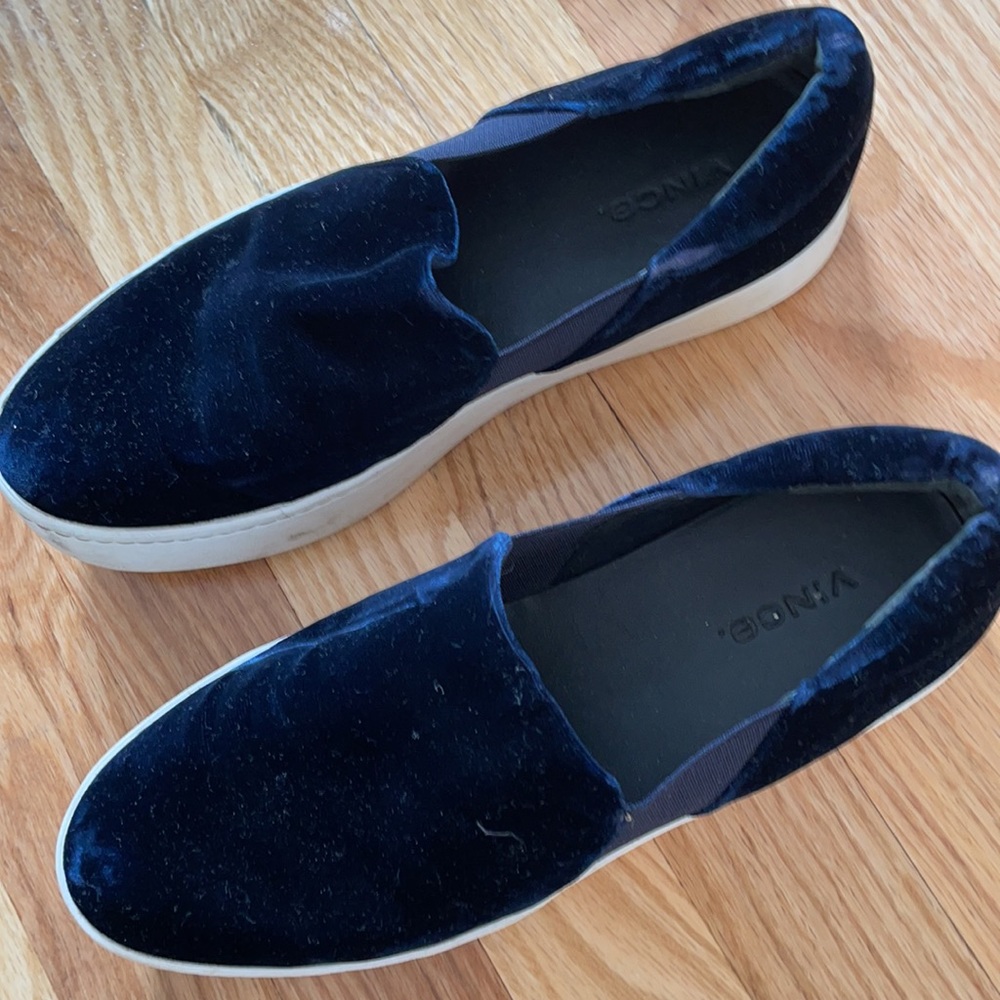 Vince sz 7 velvet platform slip ons